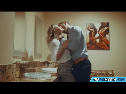❤️ Коли грудаста блондинка спокушає вас у громадському туалеті ❤❌ Анальне відео на uk.hellporno-com.ru ❤